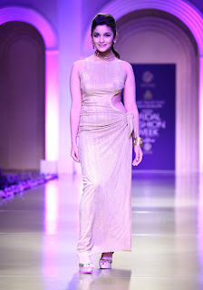 hot alia bhatt walk IBFW 2013