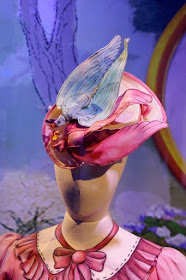 Emily Blunt Mary Poppins Returns Royal Doulton bird hat