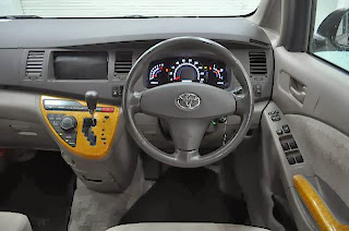 2007 Toyota ISIS L 4WD for Kenya to Mombasa