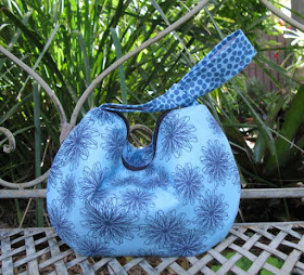 Retro Reticule crafted by Pam @ Threading My Way