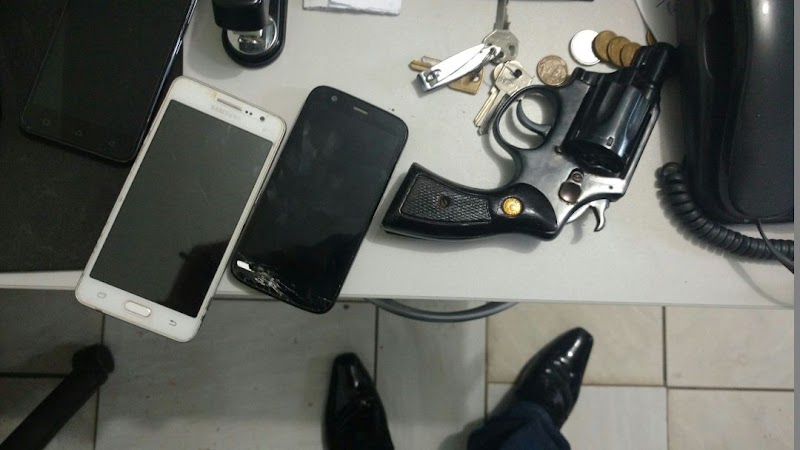 Esperantinópolis: Recuperados os celulares e a arma usada no assalto ontem. Veja a história.