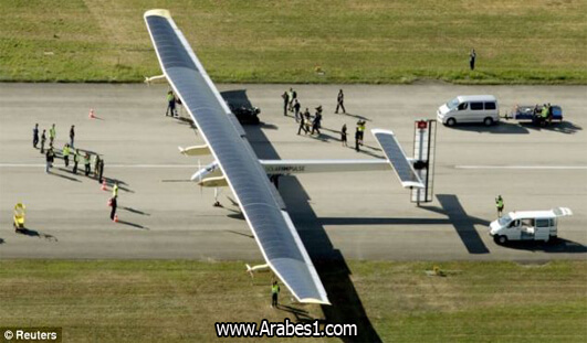 اختراع طائرة تحلق بالطاقة الشمسية