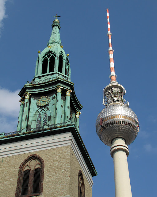 Marienkirche (St. Mary's Church), Berliner Fernsehturm (Berlin Television Tower), Berlin