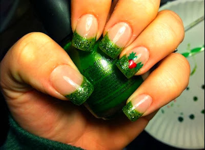 beautiful Christmas tree nail art design .