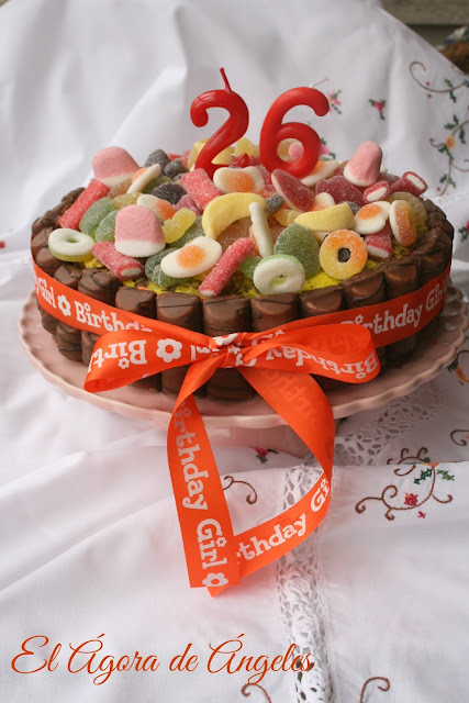 Tarta cumpleaños, chuches,Kinder Bueno