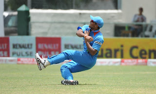 Umesh-Yadav-India-vs-Srilanka-Tri-Series-2013