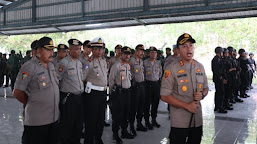 Cegah Penyebaran Virus Covid 19, Kapolres Serang Bareng Forkompinda Gelar Bakti Sosial di Ponpes An Nawawi Tanara