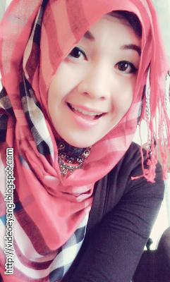 CEWEK CANTIK BERJILBAB