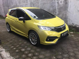 Jual Honda Jazz RS Tahun 2018 Kuning