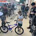 Em Picuí, policiais militares realizam sonho de garoto residente no bairro São José. 