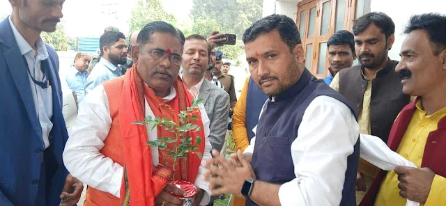 अरवल जिले में शिक्षकों के नियुक्ति पत्र वितरण समारोह में मंत्रियों और भाजपा नेताओं का खास जश्न!
