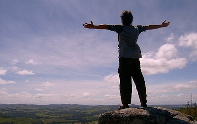 Resultado de imagem para Deus é bom –  certifique-se de que os outros saibam o que Ele tem feito em sua vida.