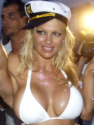 Hot and Sexy Image Album of Pamela Anderson