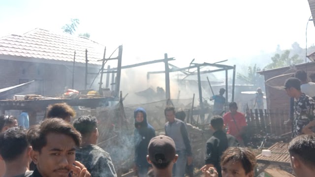 Ditinggal Coblos, Rumah 6 Tiang di Desa Kananta Bima Ludes Terbakar