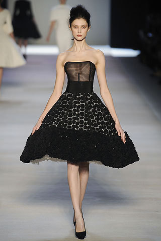 Fashion Runway - Giambattista Valli Spring 2009