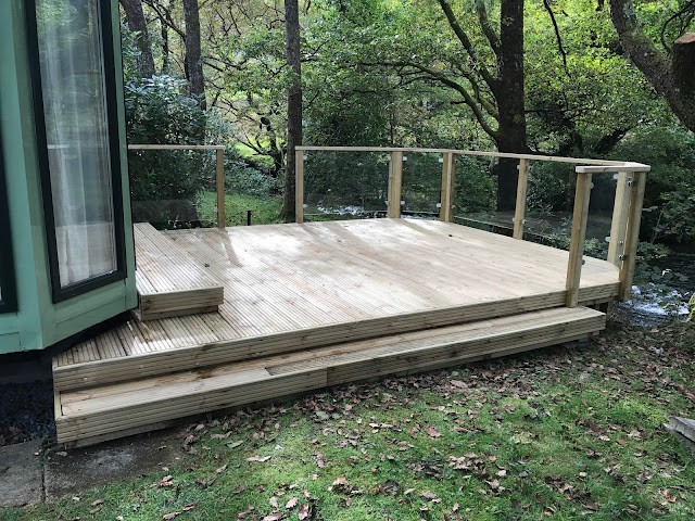 Decking glass railings