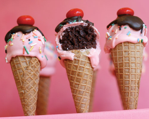 cake pops recipe. a book called Cake Pops