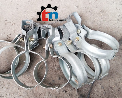 jual klem gantung,Hanger Clamp, Klem Gantung Pipa, (HC),Hanger Clamp, Klem Gantung Pipa, (HC) Hanger Clamp Digunakan Untuk Menggantungkan Pipa Dilengkapi Baut Dan Mur Material: Plat Besi Ukuran: 0, 5 Inchi s/ d 12 Inchi Finising: Electro Galvanize 