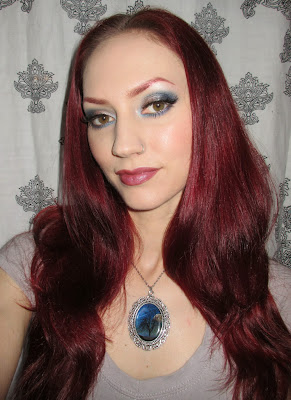 http://themoonmaiden-blix.blogspot.com/2015/04/blue-and-grey-eye-makeup-look.html