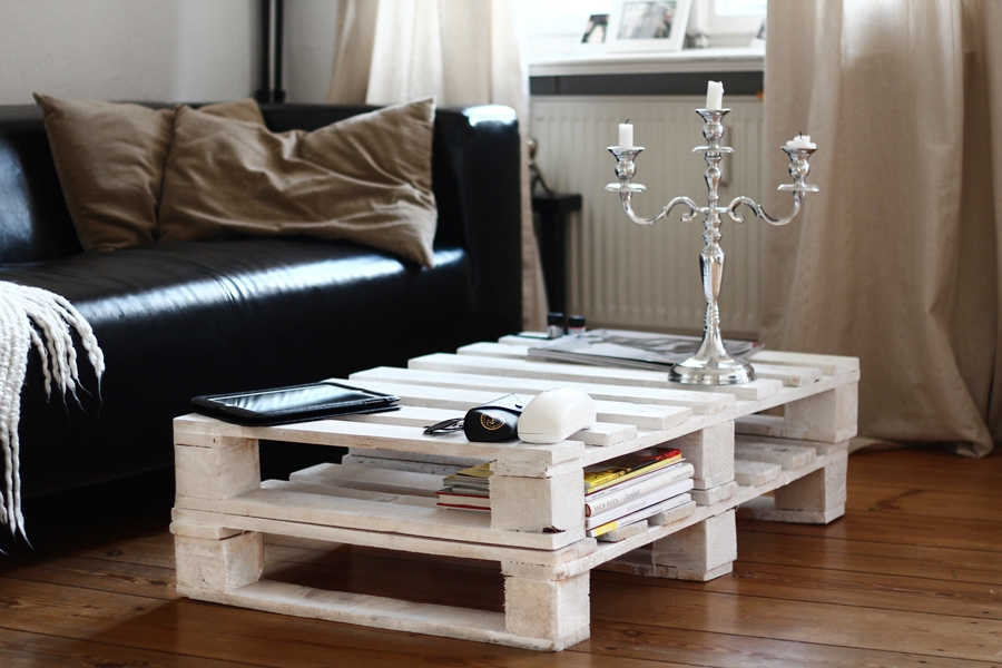 DIY COFFEE TABLE