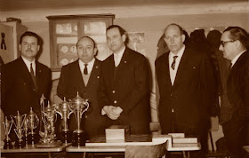Entrega de premios en el Club d’escacs Gràcia en 1965