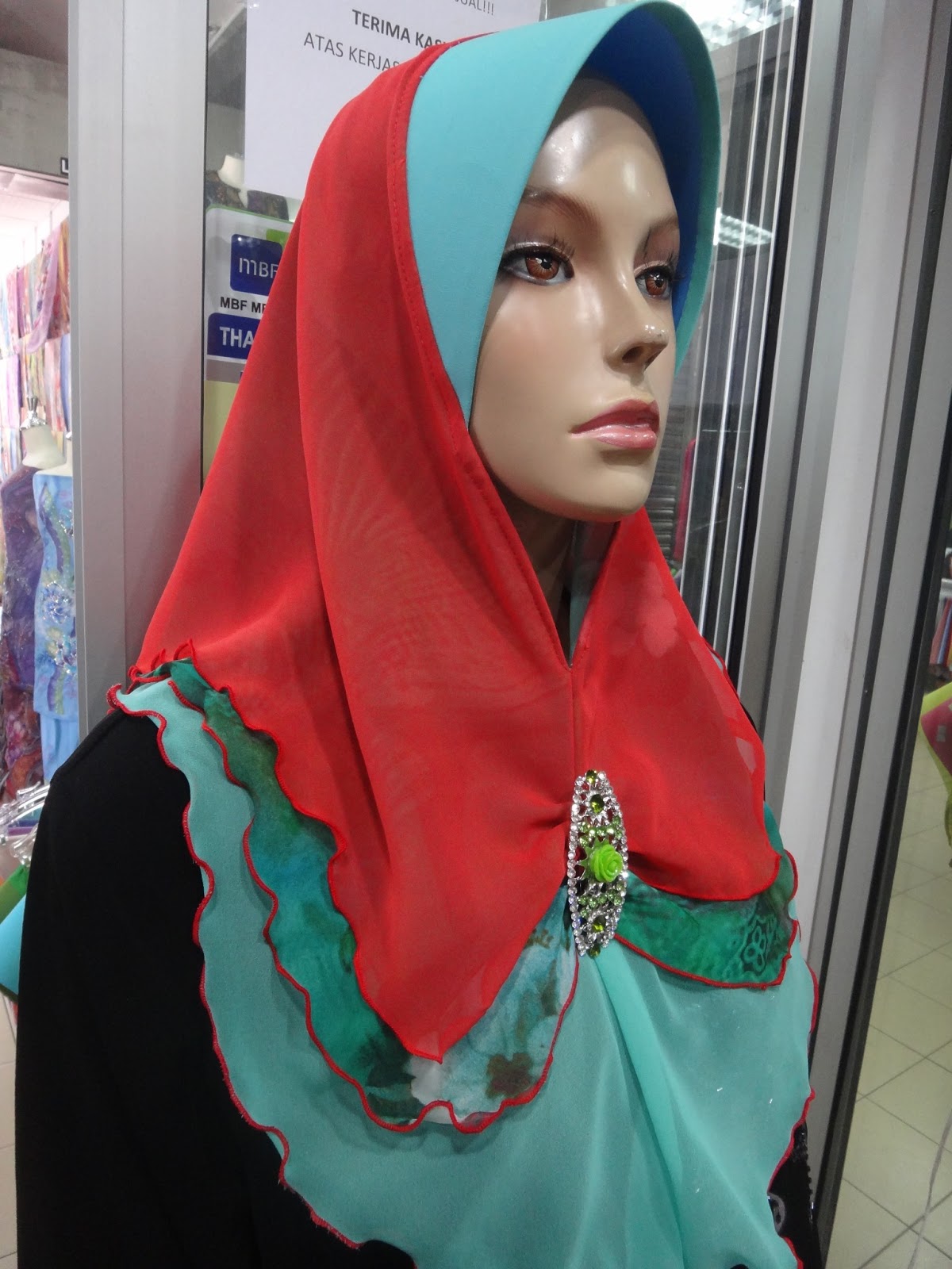 BUSANA ABBASYIRAH TUDUNG 3 LAYER SENYUM  ABSTRAK TENGAH 