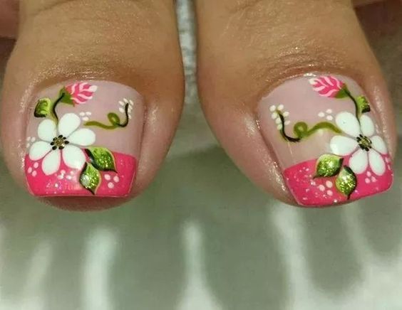 Pedicura con 8 diseños de flores para hacerlo en casa ...