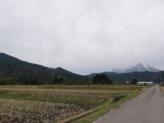 鳥取県西伯郡大山町赤松集落の農道からの眺望