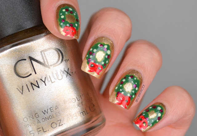 Christmas Wreath Nail Art