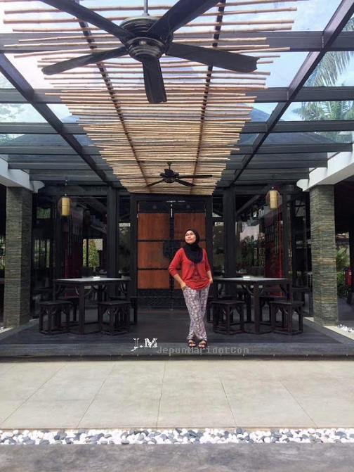 Santai di Cyberview Resort & Spa dan lunch di food court presint 9 Putrajaya