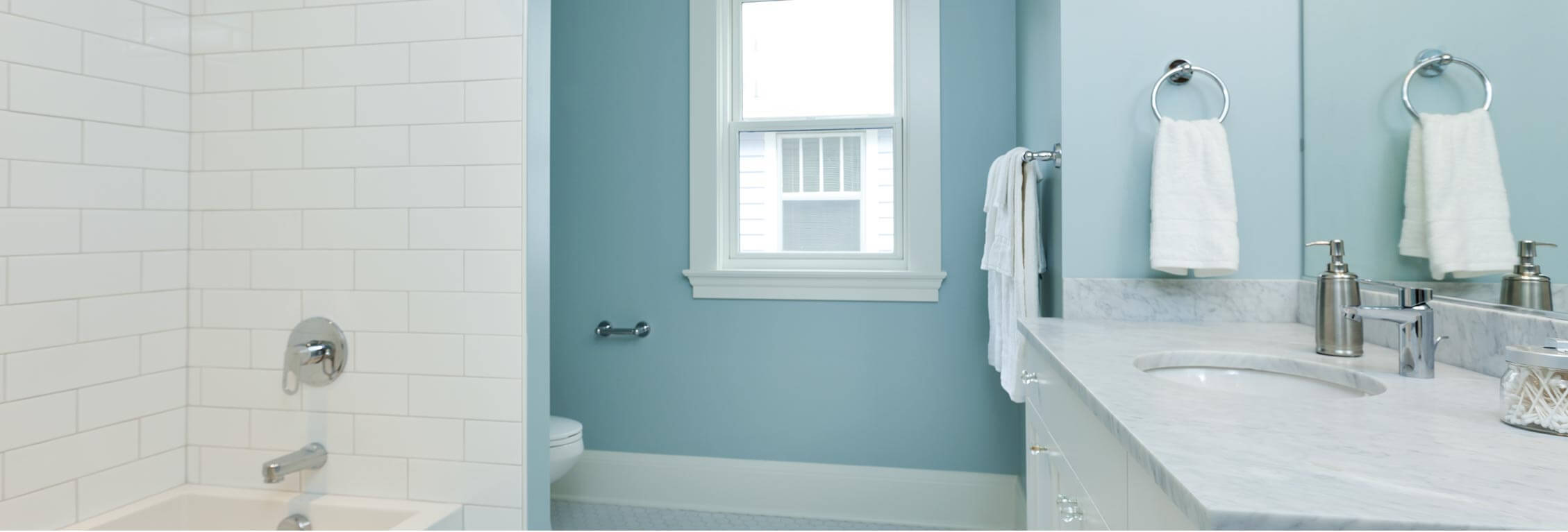 Best Colors To Use In A Small Bathroom