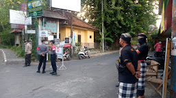   Saat Hari Suci Banyu Pinaruh, Pecalang Lakukan Penyekatan di Sejumlah Lokasi Pantai