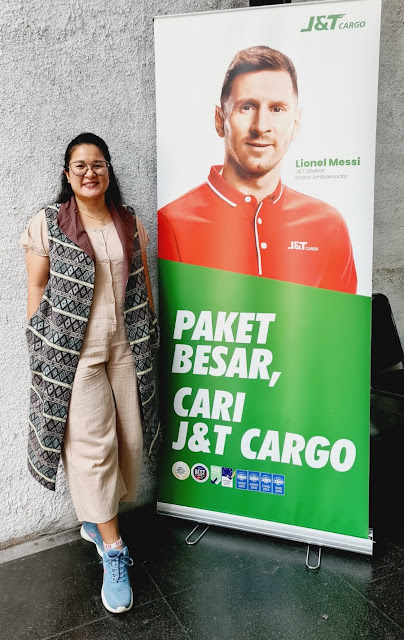 Akhirnya Aku temukan J&T Cargo jasa angkut barang pindahan seisi rumah keluar kota lengkap dengan asuransi pengiriman