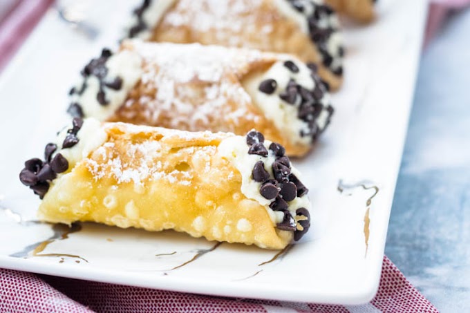 Cannoli The Fresh Ricotta #desserts #cakerecipe #chocolate