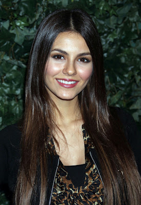  Victoria Justice