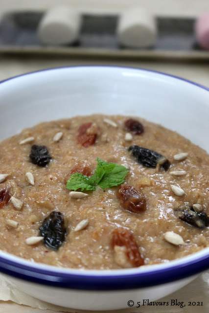 Mello-Yellow Oats Porridge, Close Up