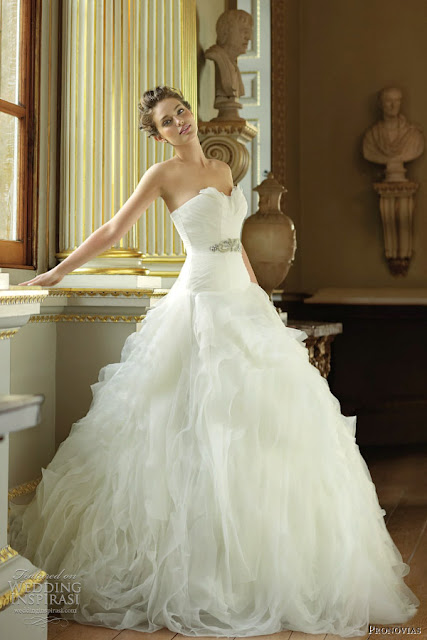 At Senorita: PRONOVIAS BENICARLO wedding dress