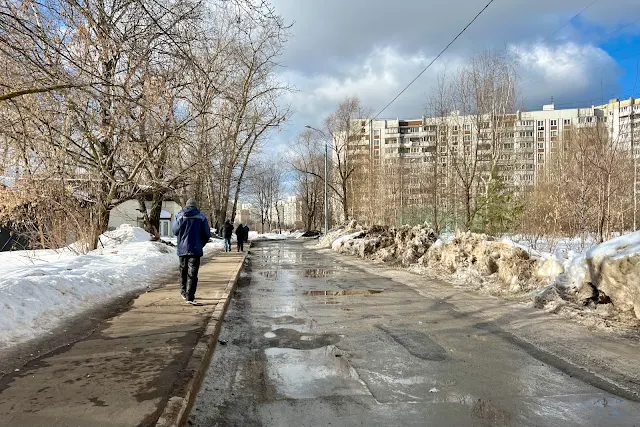 1-й Люберецкий проезд, Моршанская улица, дворы