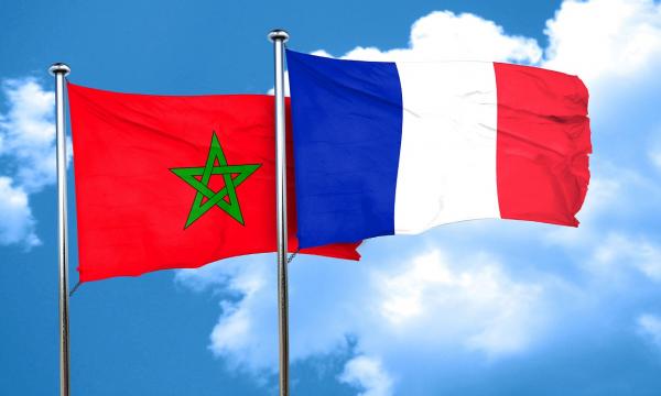 كلام معسول من المسؤولين وتقارير عدائية في وسائل الإعلام العمومية.. ما سبب التناقض الفرنسي الواضح تجاه المغرب؟