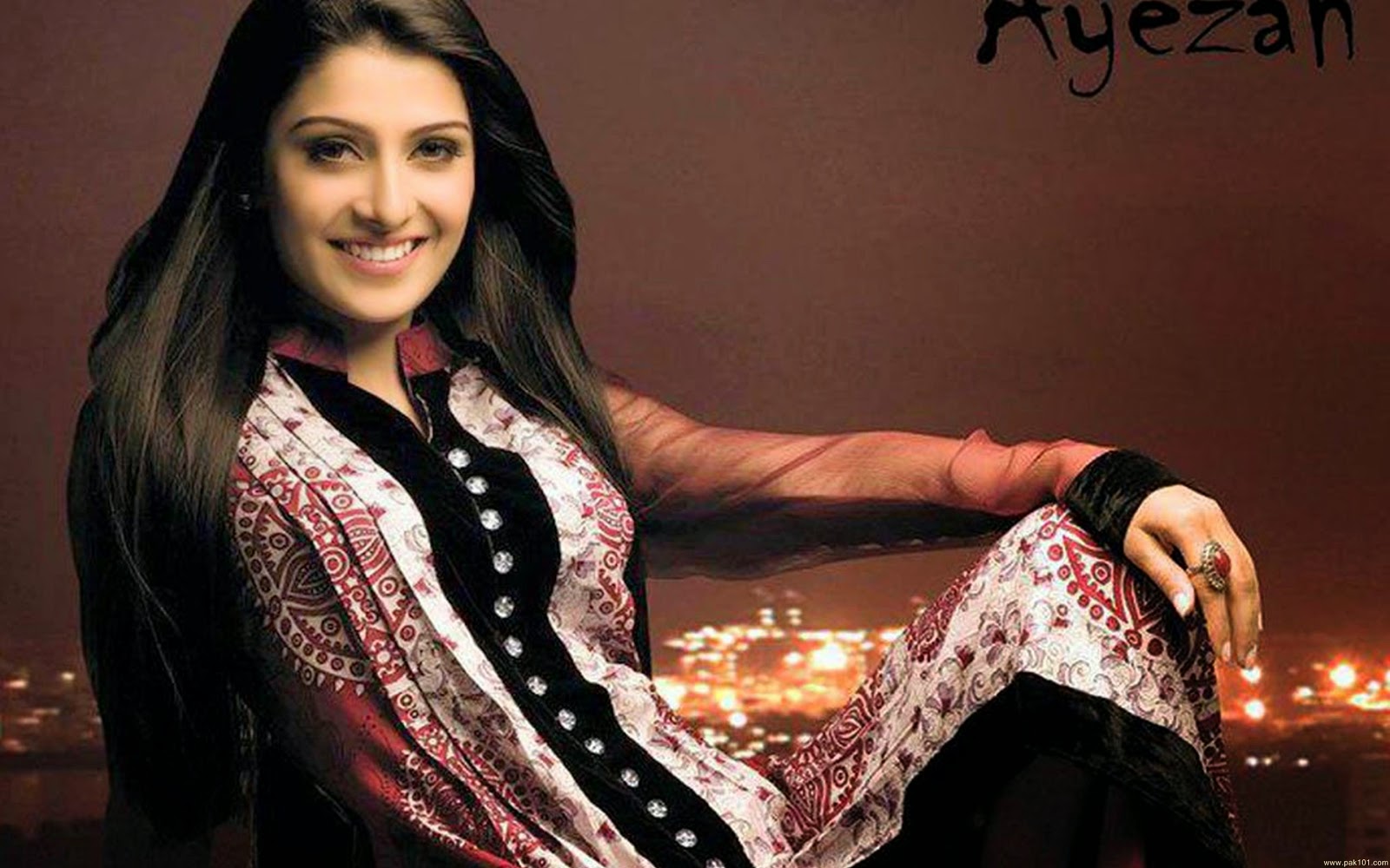 Ayeza Khan desktop Wallpapers