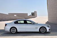 BMW 750d xDrive (2013) Side