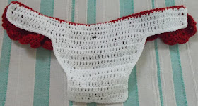 Sweet Nothings Crochet free crochet pattern blog, photo of the little Minnie mouse skirt diaper unbuttoned