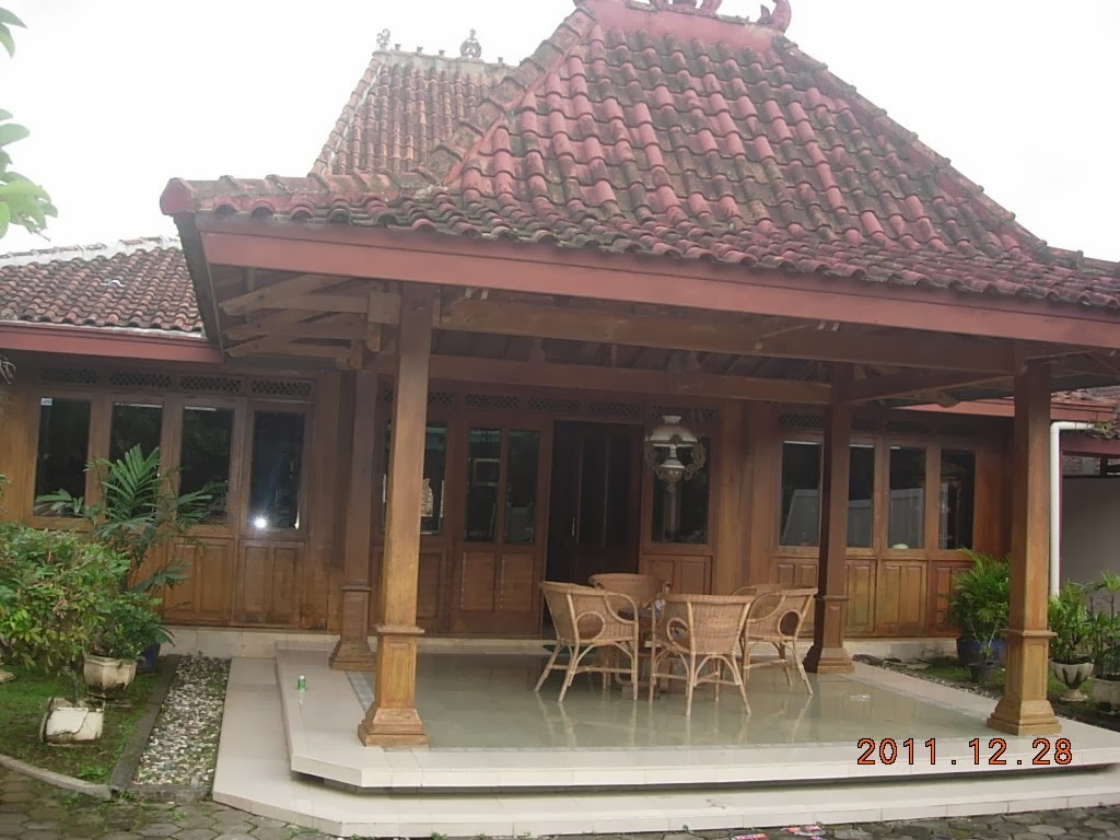 Dewa Ruci Rumah  Tradisional