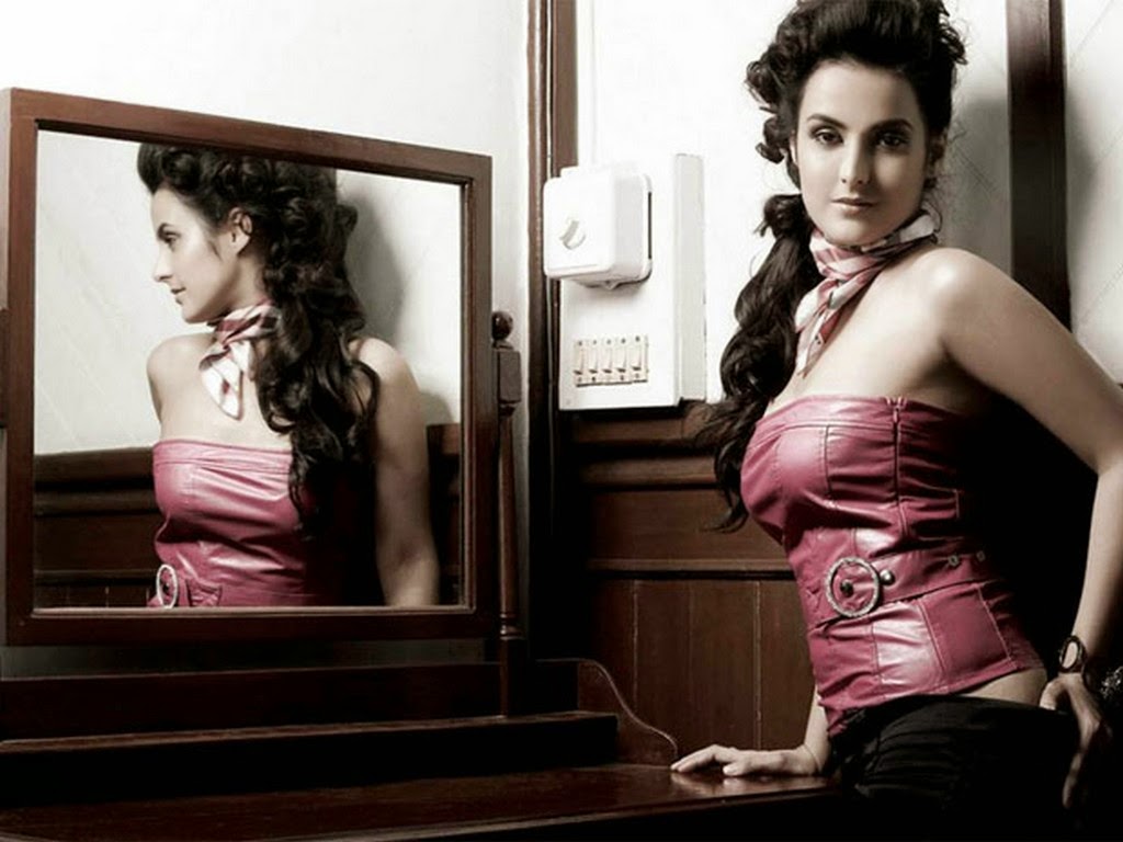 Tulip Joshi HD Wallpapers Free Download