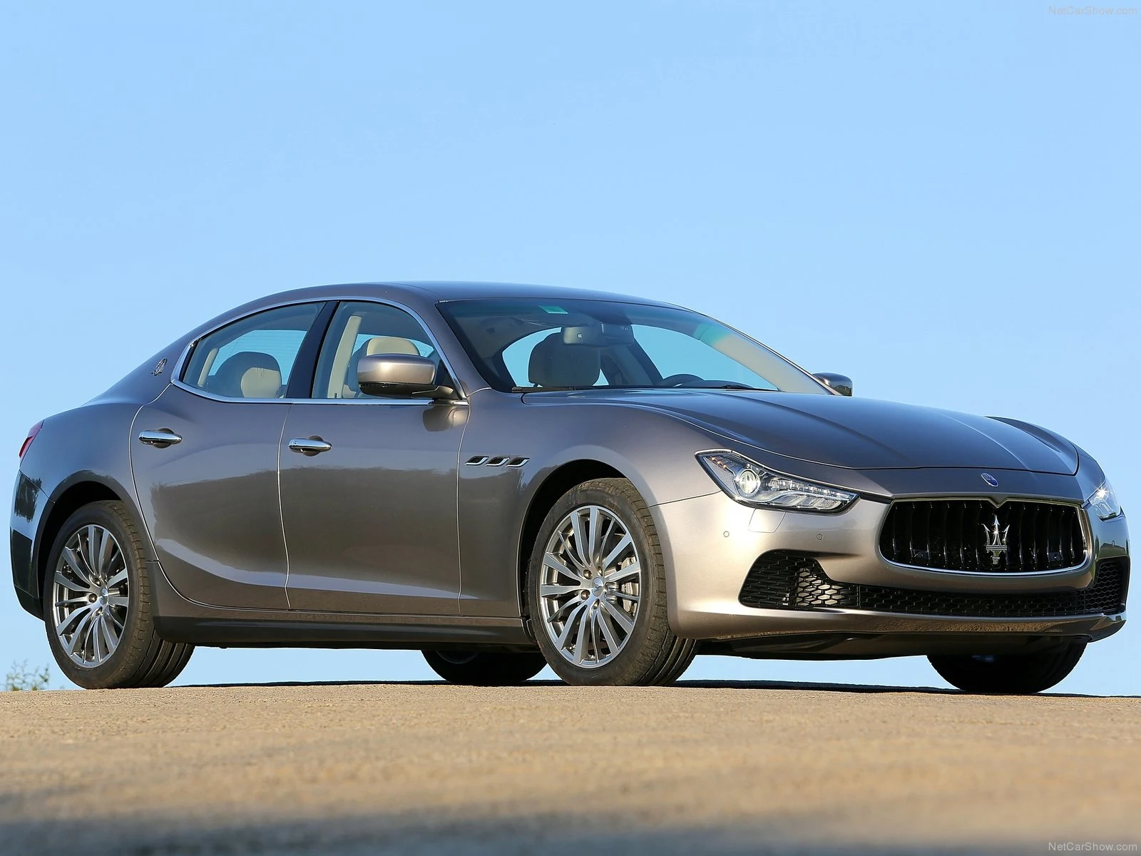 Hình ảnh siêu xe Maserati Ghibli 2014 & nội ngoại thất