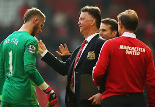 Agen Bola - Sergio Romero Datang, Louis Van Gaal Peringatkan David De Gea