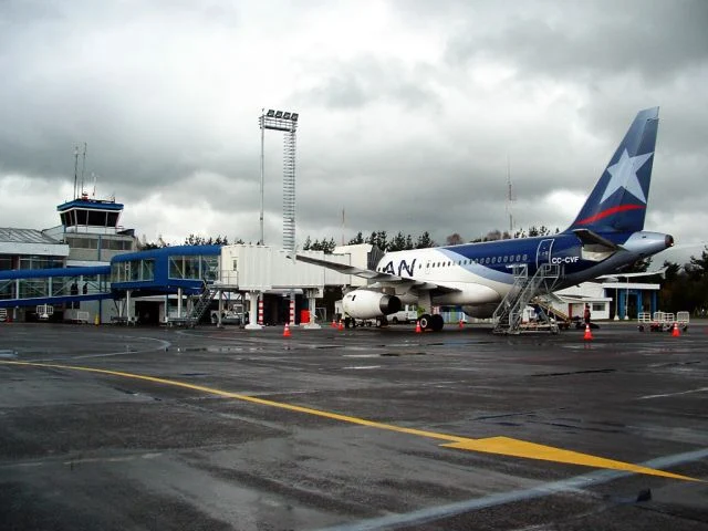 Aeropuerto de Osorno enfrenta demoras debido a la falta de escáner