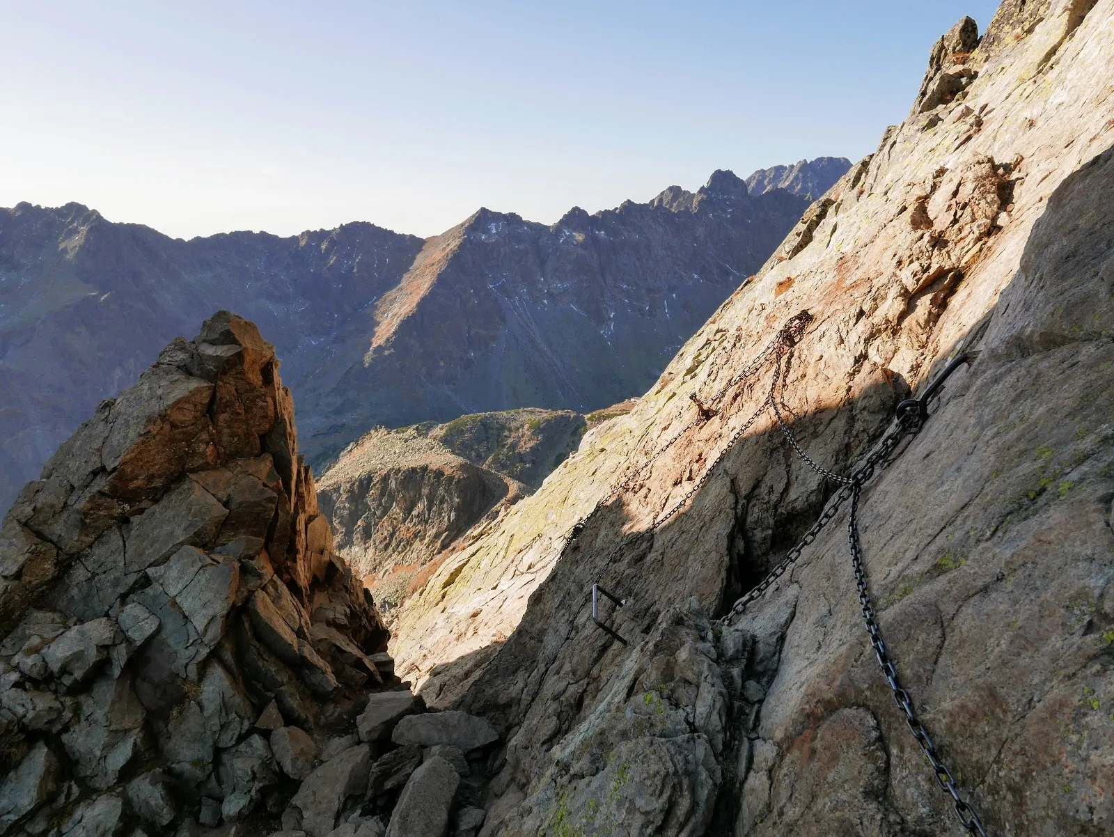 tatry Czerwona Ławka Priečne sedlo łańcuchy klamry