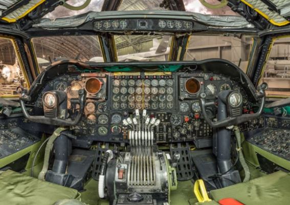 Boeing B-52 Stratofortress cockpit