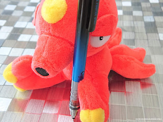 ペンを持ってくれる オクタン ぬいぐるみ Octillery Pen Stand?!